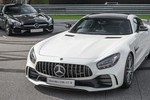 Mercedes-AMG GT R 2017 chốt giá hơn 9 tỷ đồng